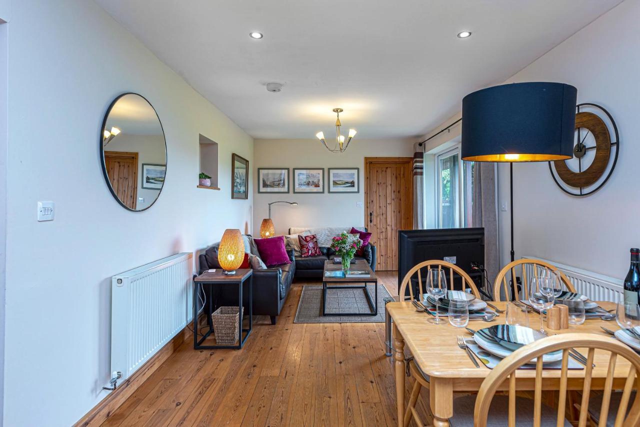 Laurel - Pet-Friendly Cottage With Indoor Pool, Hot Tub & Panoramic Snowdonia Views Colwyn Bay Zewnętrze zdjęcie