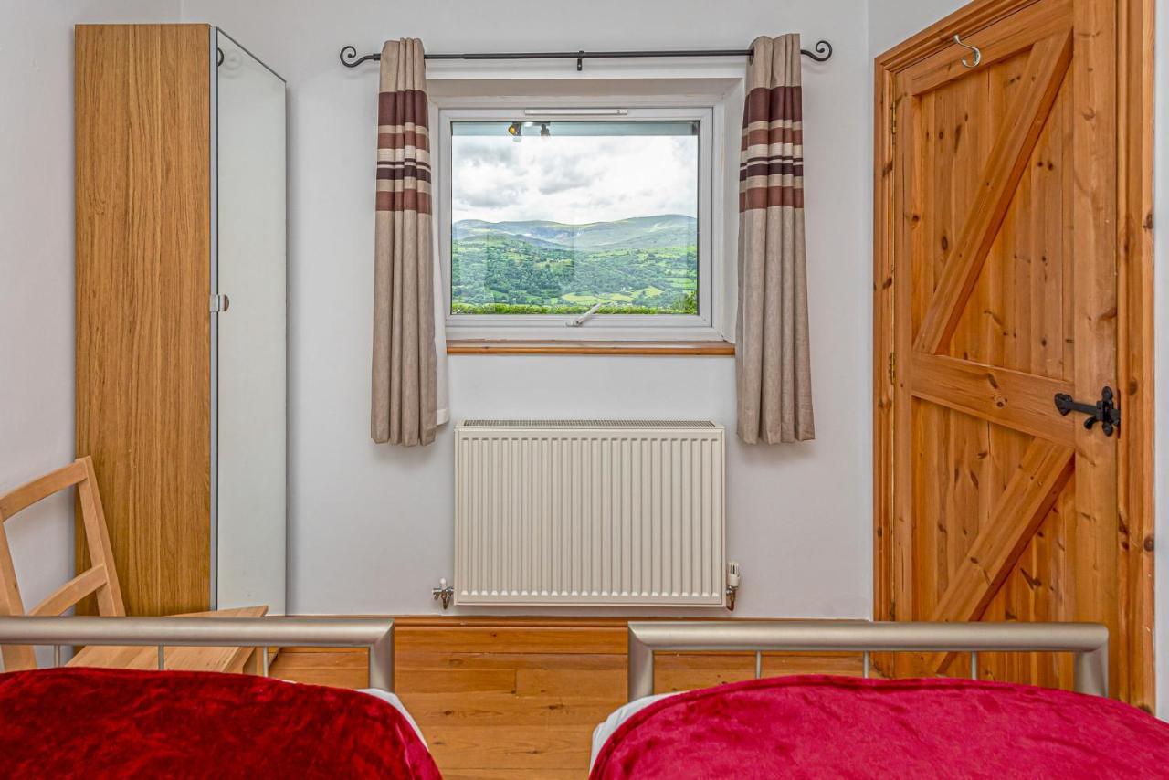 Laurel - Pet-Friendly Cottage With Indoor Pool, Hot Tub & Panoramic Snowdonia Views Colwyn Bay Zewnętrze zdjęcie